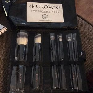 Crown Pro